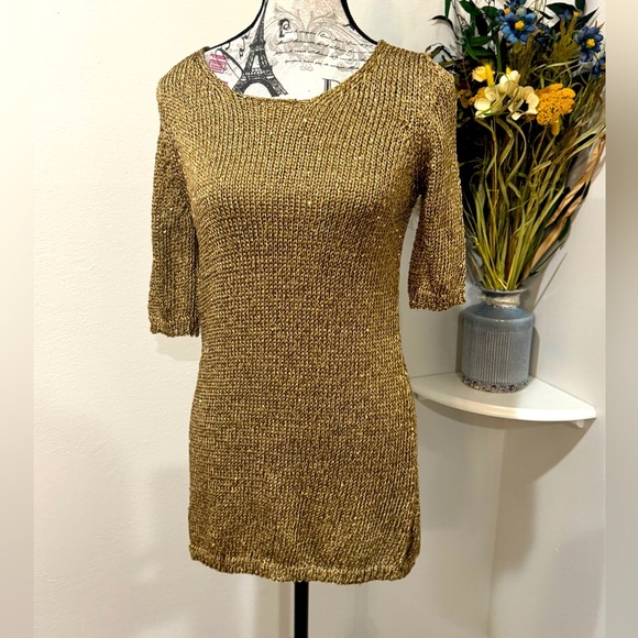 Roberto Collina Gold w/Sequence/ Flutter Sleeves/ Round neckline/ Italian Tunic - Picture 1 of 10